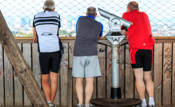 Der Goetheturm ist ein beliebtes Ziel für Radsportler aus der Rhein-Main-Region und dem Taunus